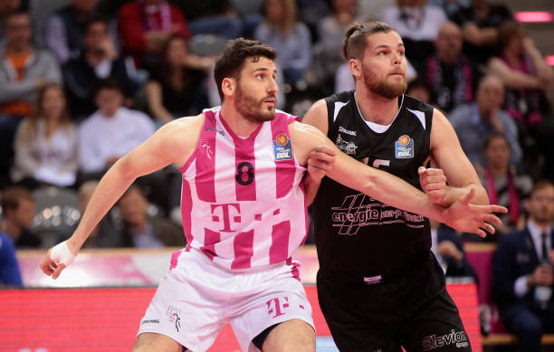 二传在分配 二传在分配