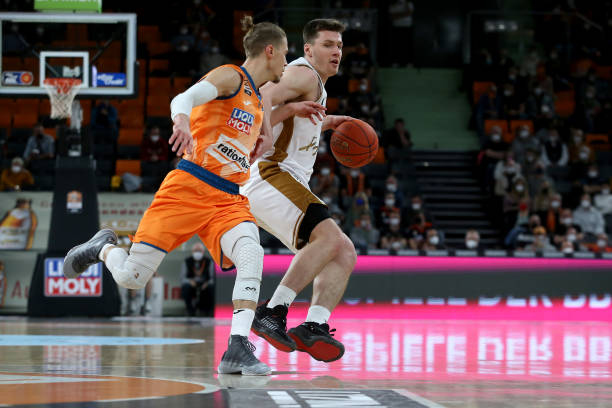 几乎是弹无 几乎是弹无