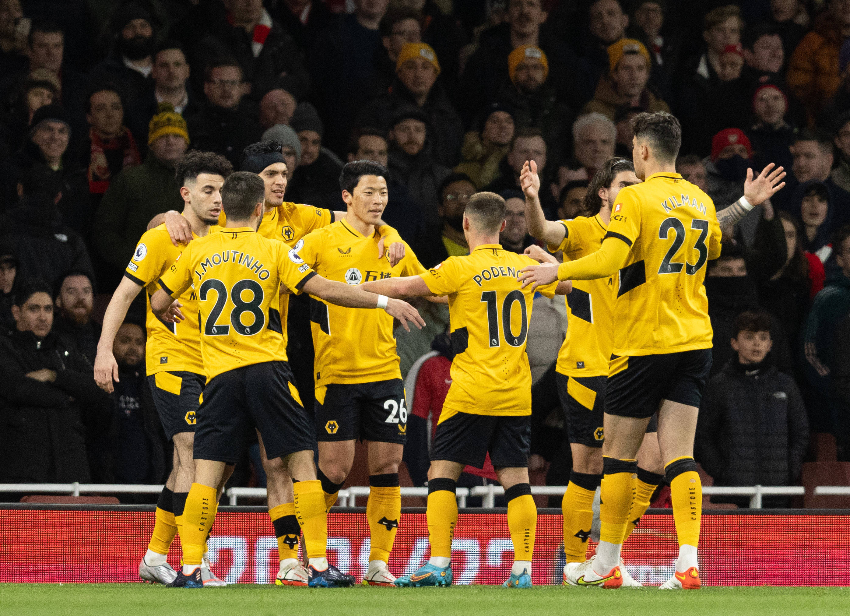 一名像安东 一名像安东